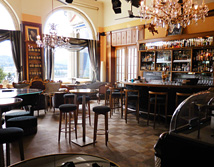 Louis Scotch Bar at Hotel Montana