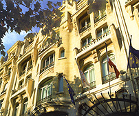 Paris Marriot Champs Elysee Vuitton Building photo